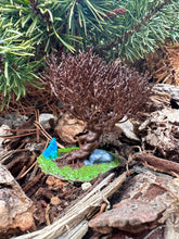 Load image into Gallery viewer, Thrashing Willow Miniature and Mini Miniature Wolf: Fantasy Bookshelf Decor