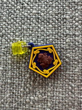 Load image into Gallery viewer, Fudge Frog Magical E Reader Charm | USB C Electronic Dust Plug | Bookish Accessories Set
