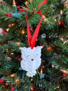 Owl Christmas Ornament/ Snowy Owl/ Wizarding Christmas Tree/ Owl Post/ Fantasy Decor/ Bookworm Gift/ Fantasy Christmas Decor
